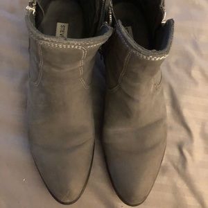 Steve Madden Grey Leather Pointy Boots-Size 9